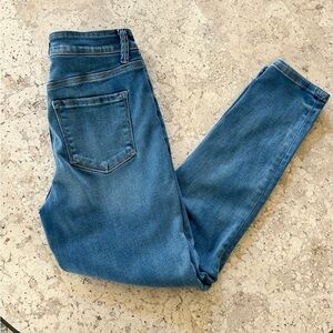Flying Monkey Size 28